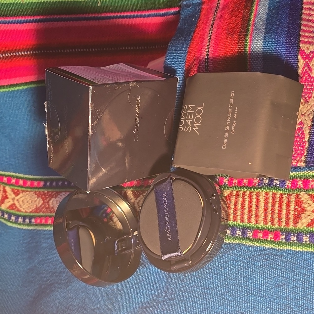 Jung saem mool essential skin nuder cushion # 17 Fair- Light